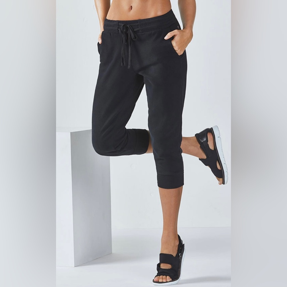 Fabletics Hamilton Capri Size Large